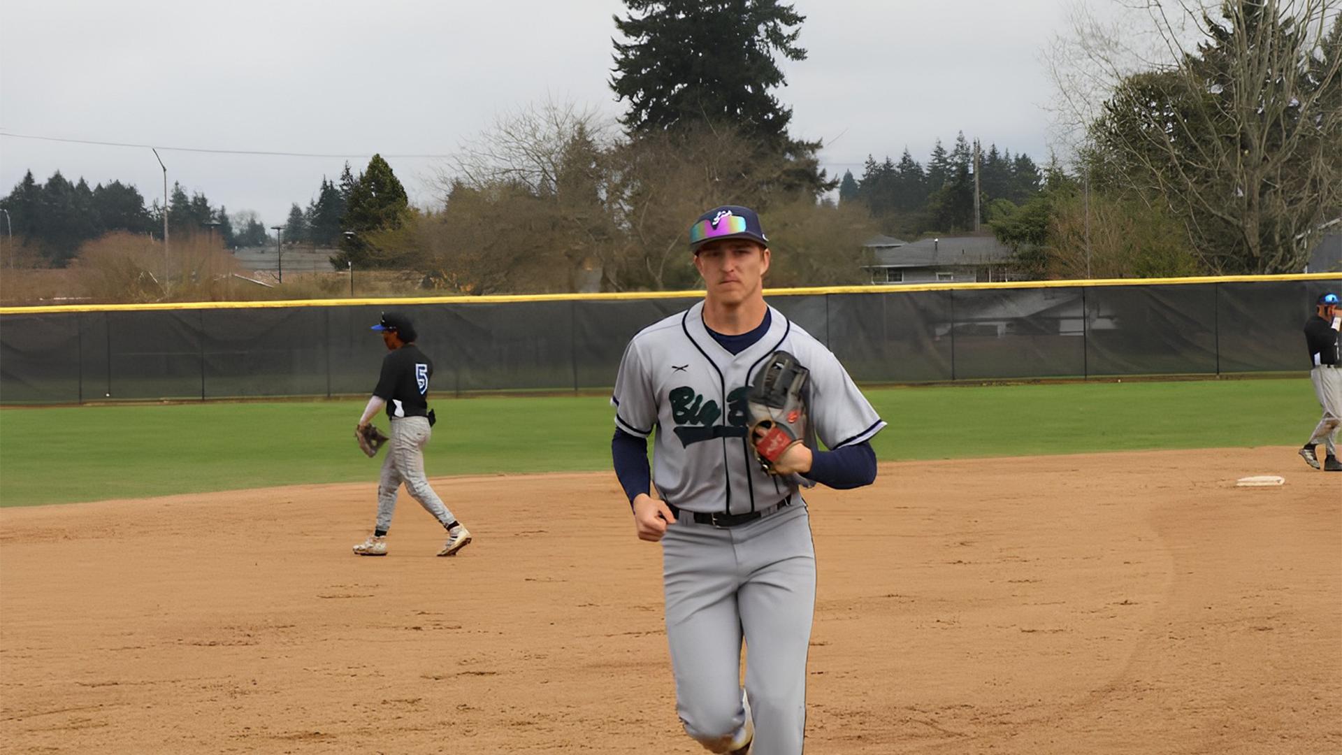 Late Inning Slip Up Results In Split
